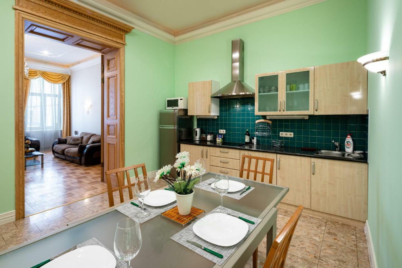 Old 2 Bedroom Vecpilsetas Street Lejlighed *
